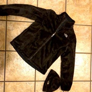 NORTH FACE - LARGE adult jacket with matching hat. Great condition. Rarely worn.